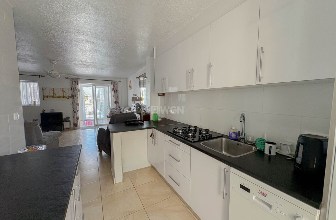 Odsprzedaż - Kamienica - Torrevieja - Costa Blanca