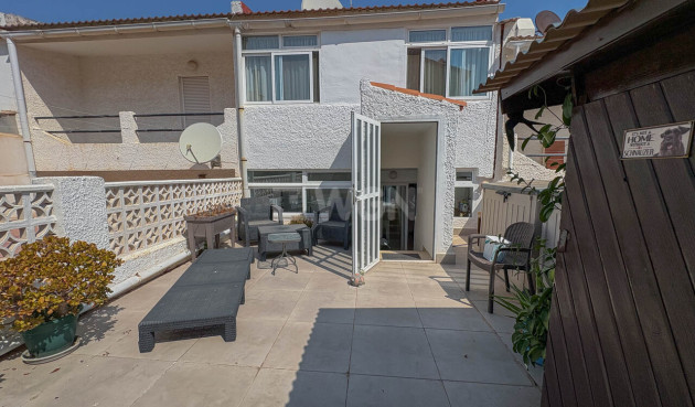 Odsprzedaż - Kamienica - Torrevieja - Costa Blanca