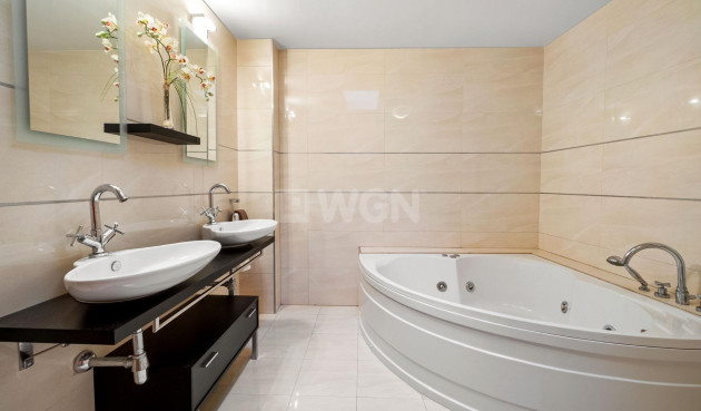 Resale - Villa - Rojales