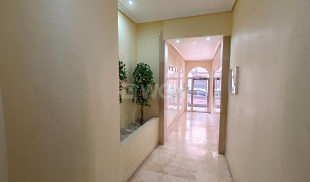 Reventa - Apartamento / piso - Torrevieja - Playa del Cura