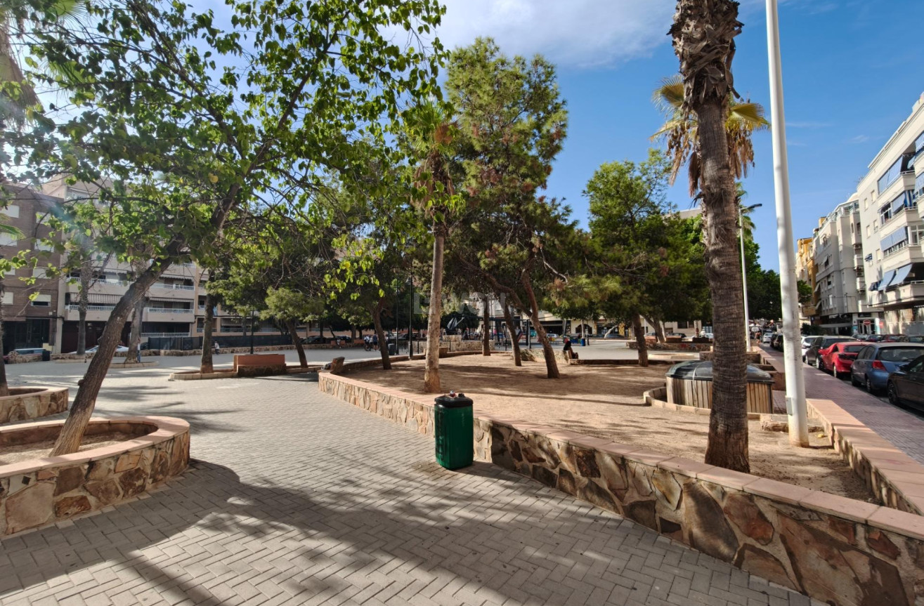 Reventa - Apartamento / piso - Torrevieja - Playa del Cura