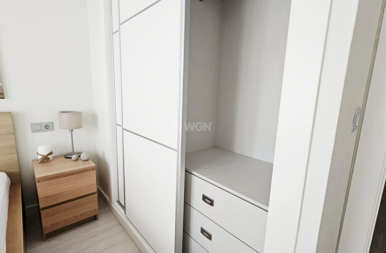 Resale - Apartment / flat - Torrevieja - Nueva Torrevieja