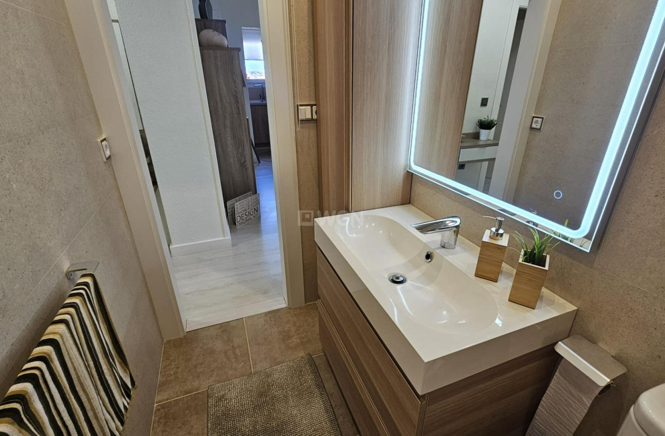 Resale - Apartment / flat - Torrevieja - Nueva Torrevieja