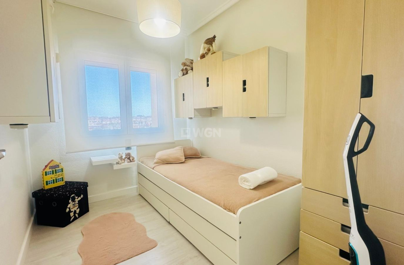 Resale - Apartment / flat - Torrevieja - Nueva Torrevieja