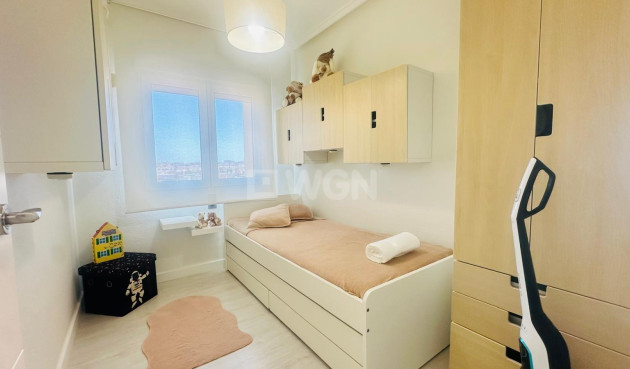 Resale - Apartment / flat - Torrevieja - Nueva Torrevieja