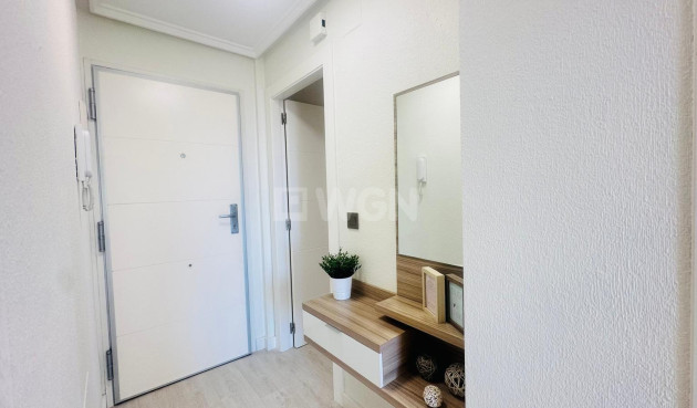 Resale - Apartment / flat - Torrevieja - Nueva Torrevieja