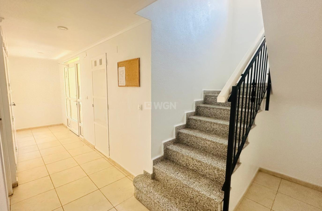 Resale - Apartment / flat - Torrevieja - Nueva Torrevieja