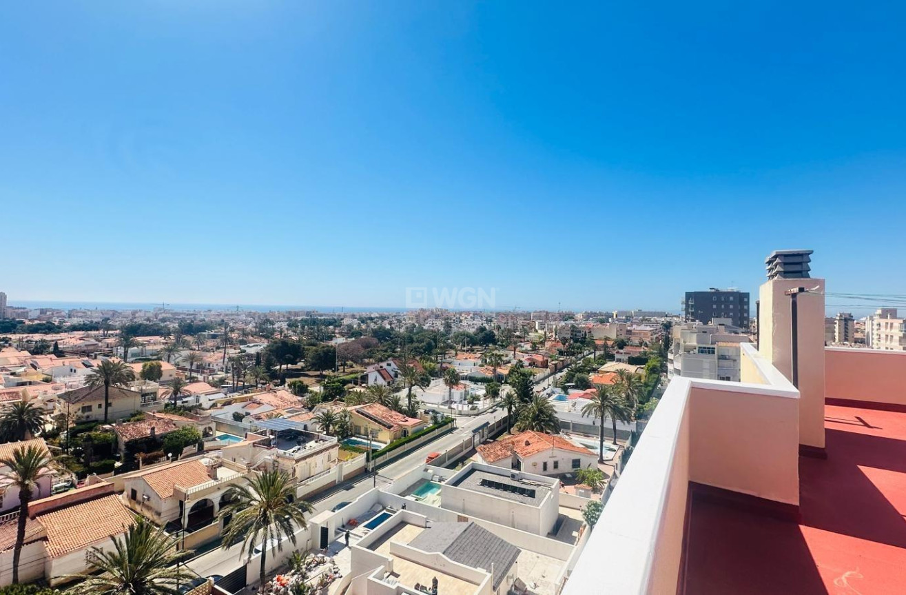 Resale - Apartment / flat - Torrevieja - Nueva Torrevieja