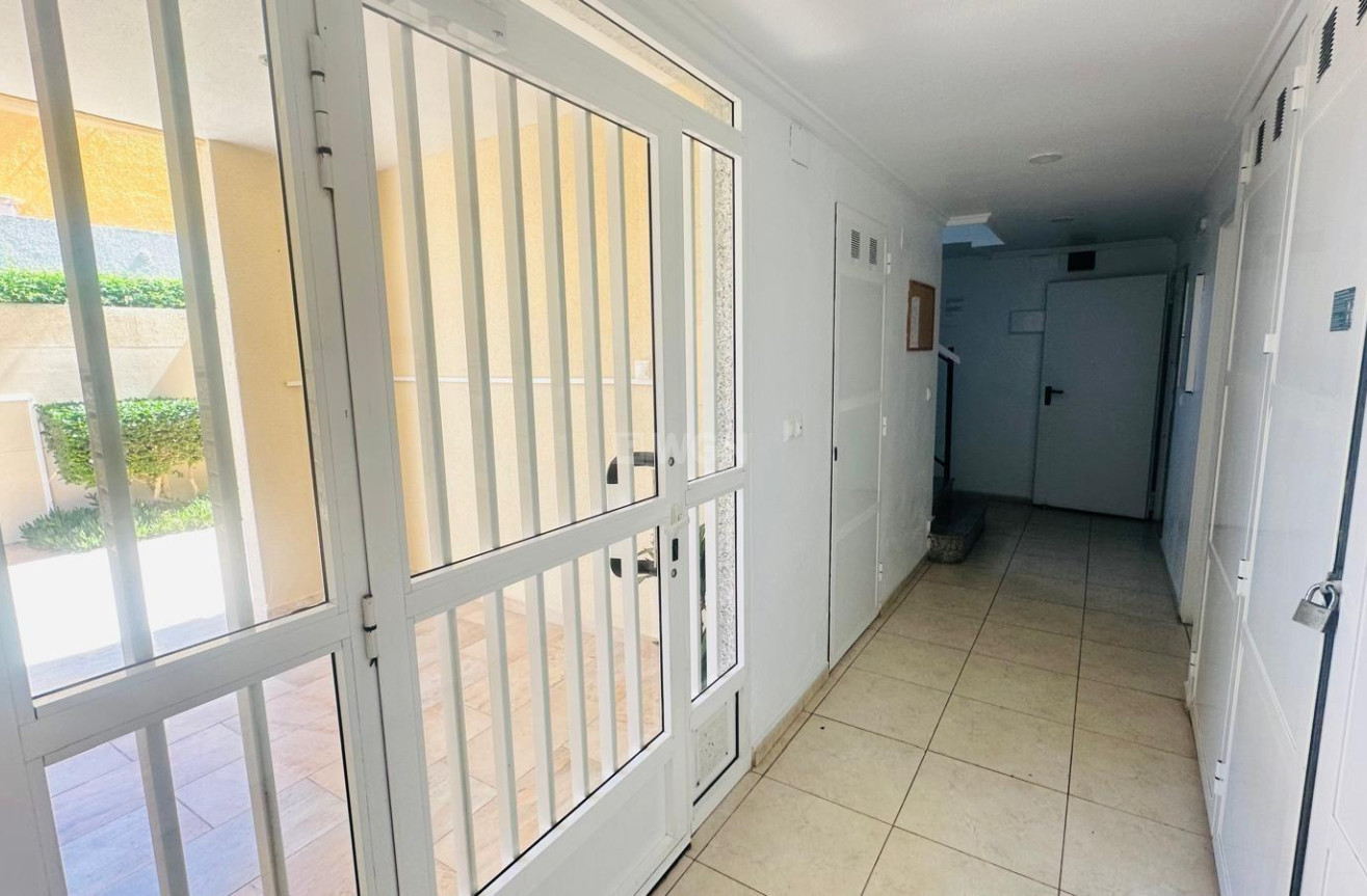 Resale - Apartment / flat - Torrevieja - Nueva Torrevieja