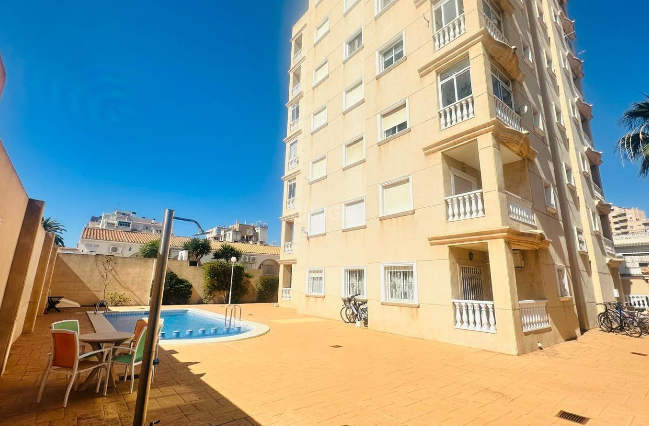 Resale - Apartment / flat - Torrevieja - Nueva Torrevieja