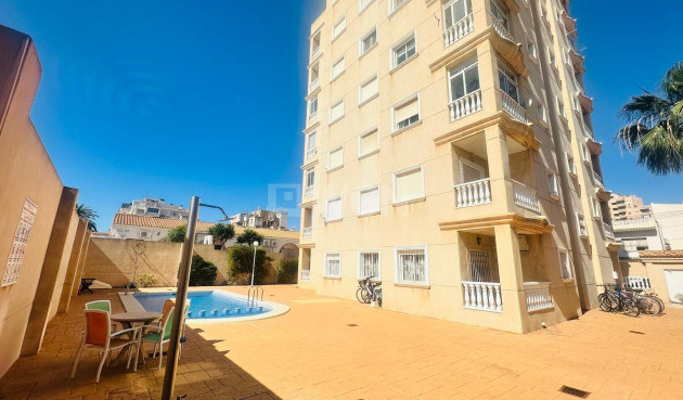 Resale - Apartment / flat - Torrevieja - Nueva Torrevieja