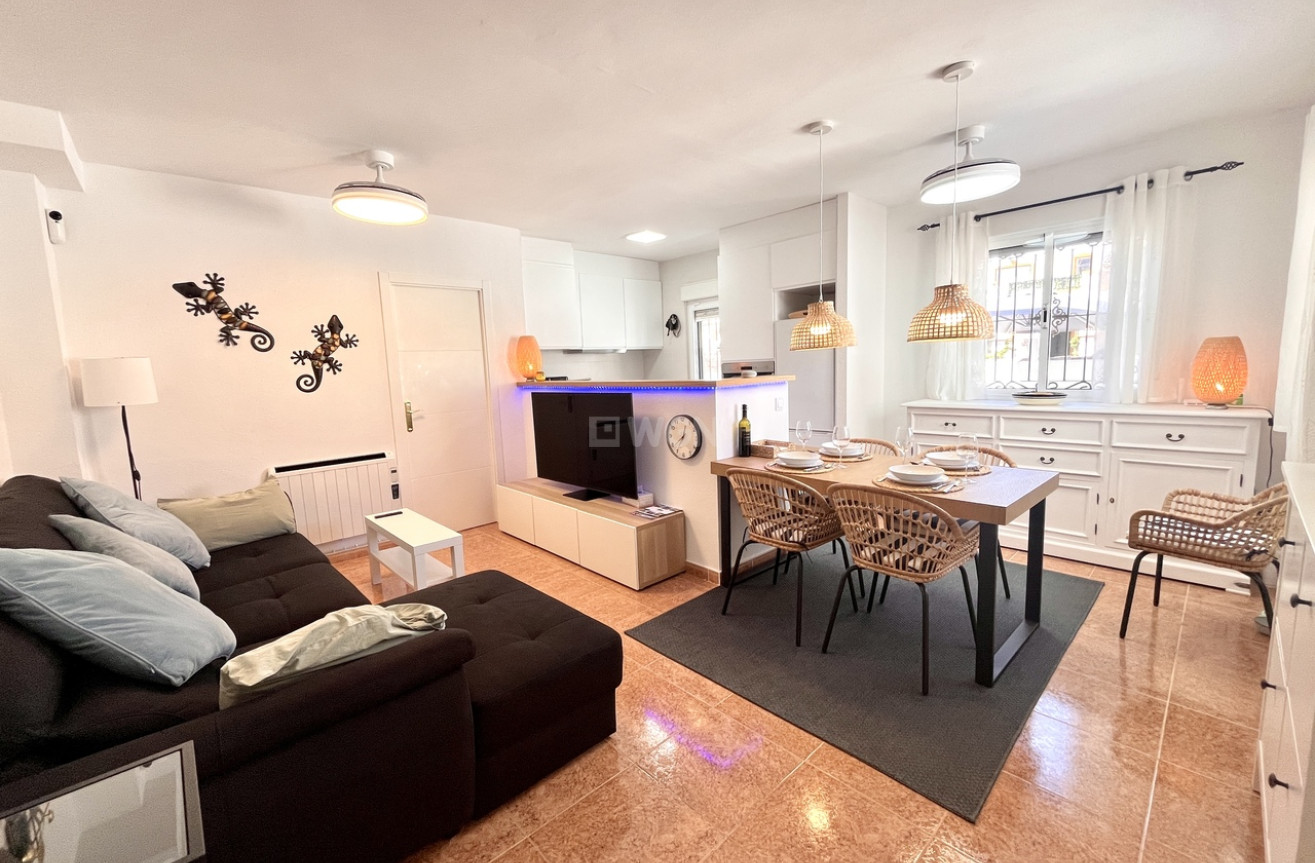 Odsprzedaż - Kamienica - Los Montesinos - Costa Blanca