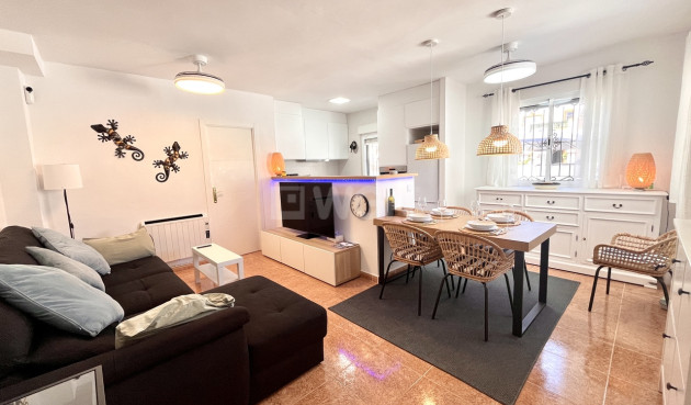 Odsprzedaż - Kamienica - Los Montesinos - Costa Blanca