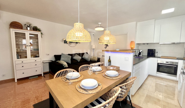 Odsprzedaż - Kamienica - Los Montesinos - Costa Blanca