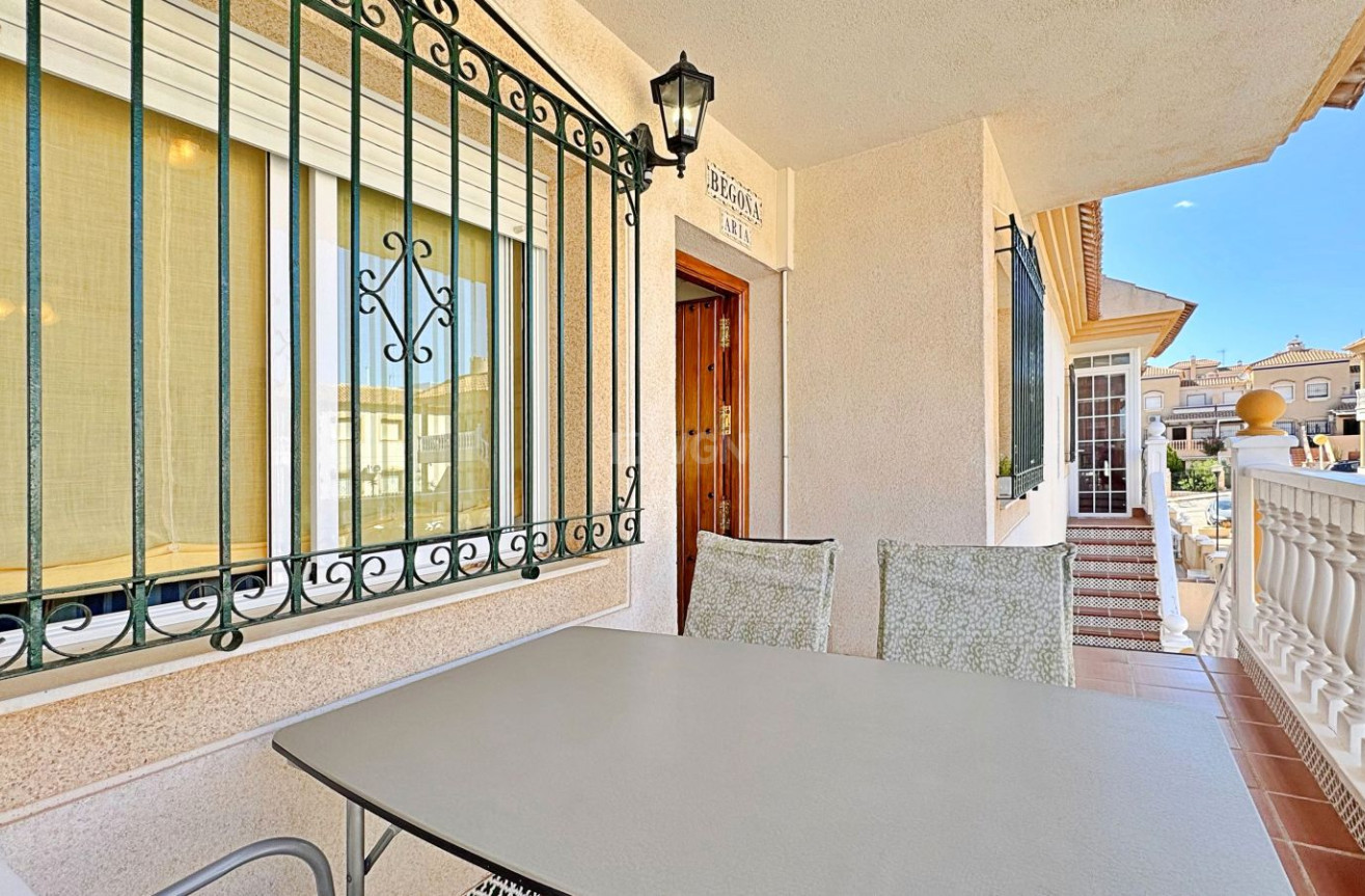 Odsprzedaż - Mieszkanie w bloku - Orihuela Costa - Costa Blanca