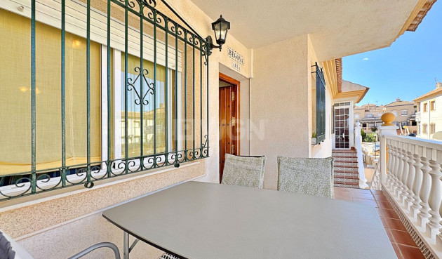 Odsprzedaż - Mieszkanie w bloku - Orihuela Costa - Costa Blanca