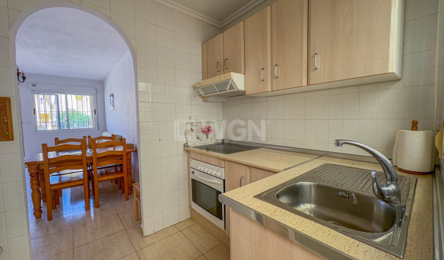 Odsprzedaż - Mieszkanie w bloku - Los Balcones - Costa Blanca