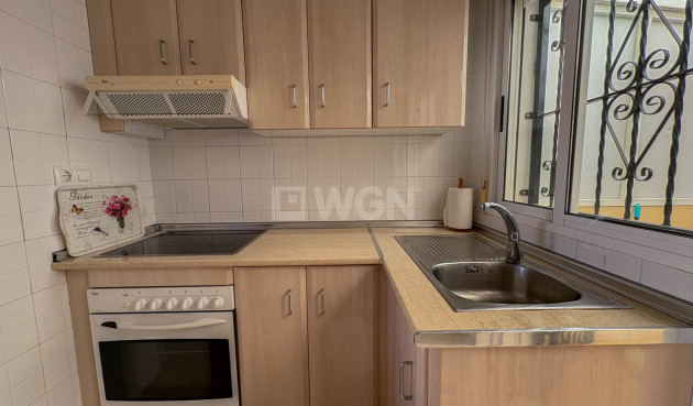 Odsprzedaż - Mieszkanie w bloku - Los Balcones - Costa Blanca