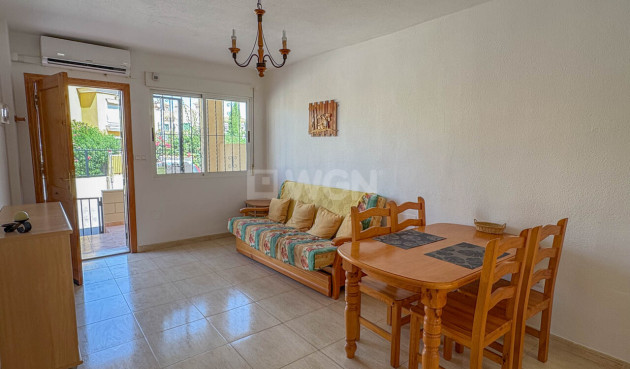 Odsprzedaż - Mieszkanie w bloku - Los Balcones - Costa Blanca