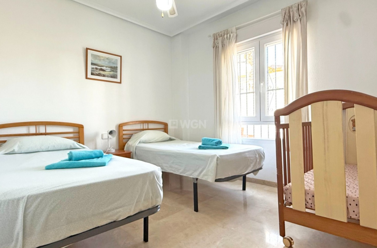 Odsprzedaż - Mieszkanie w bloku - Orihuela Costa - Costa Blanca