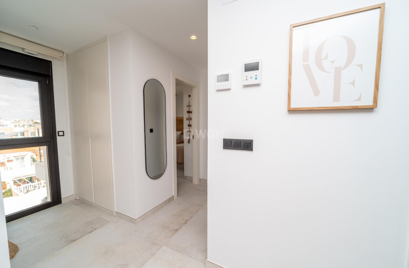 Odsprzedaż - Mieszkanie w bloku - Orihuela Costa - La Zenia