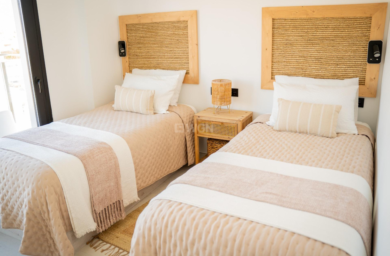 Odsprzedaż - Mieszkanie w bloku - Orihuela Costa - La Zenia