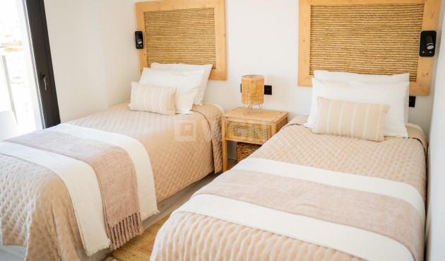 Odsprzedaż - Mieszkanie w bloku - Orihuela Costa - La Zenia