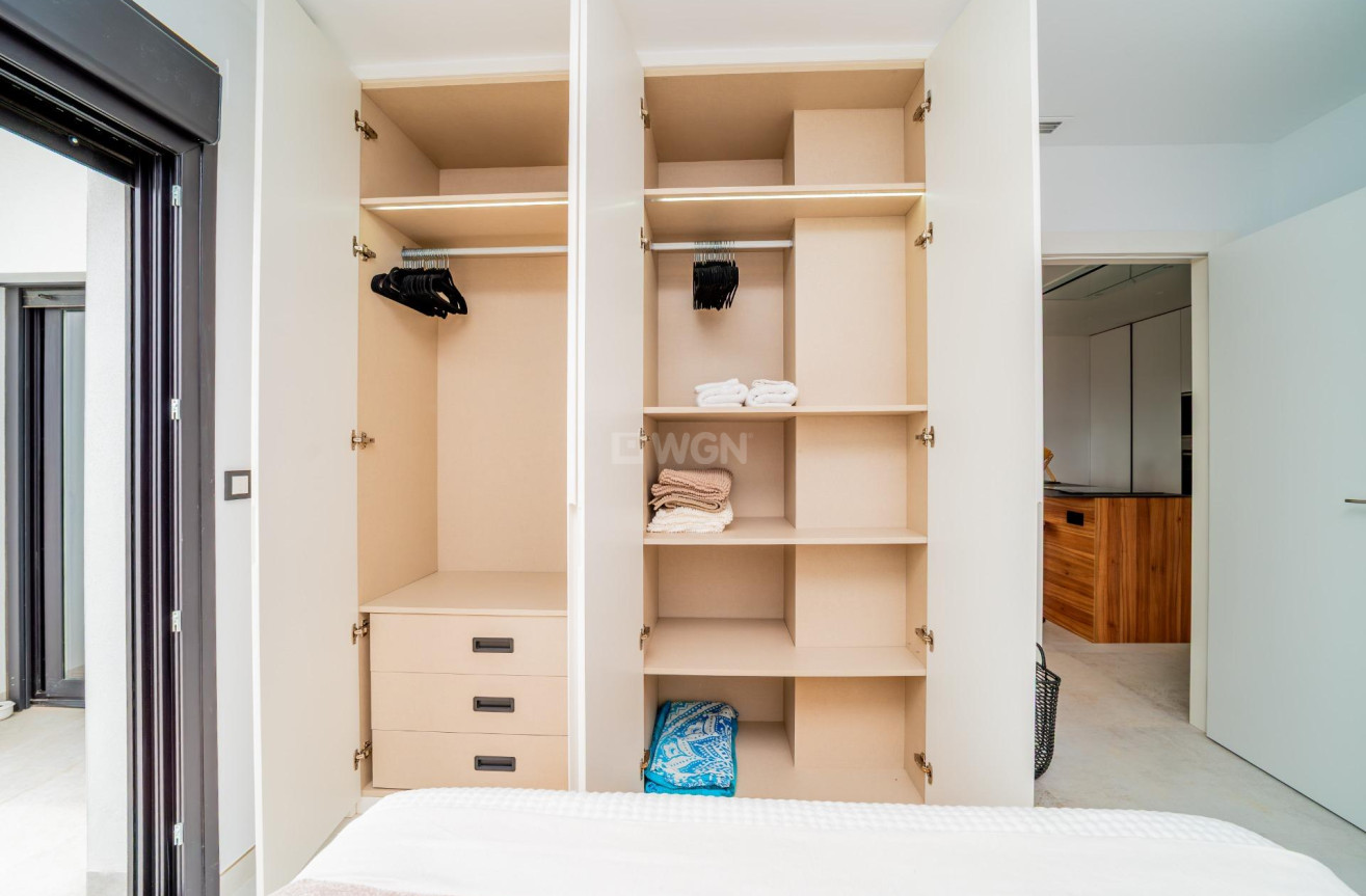 Odsprzedaż - Mieszkanie w bloku - Orihuela Costa - La Zenia