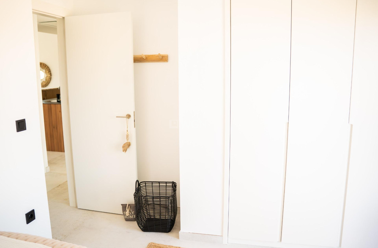 Odsprzedaż - Mieszkanie w bloku - Orihuela Costa - La Zenia