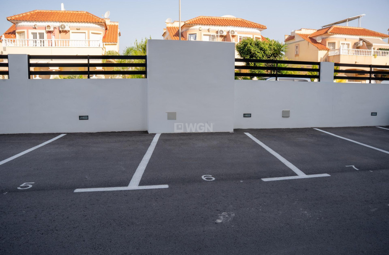 Odsprzedaż - Mieszkanie w bloku - Orihuela Costa - La Zenia