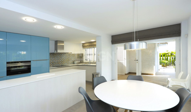 Odsprzedaż - Villa - Albir - Costa Blanca