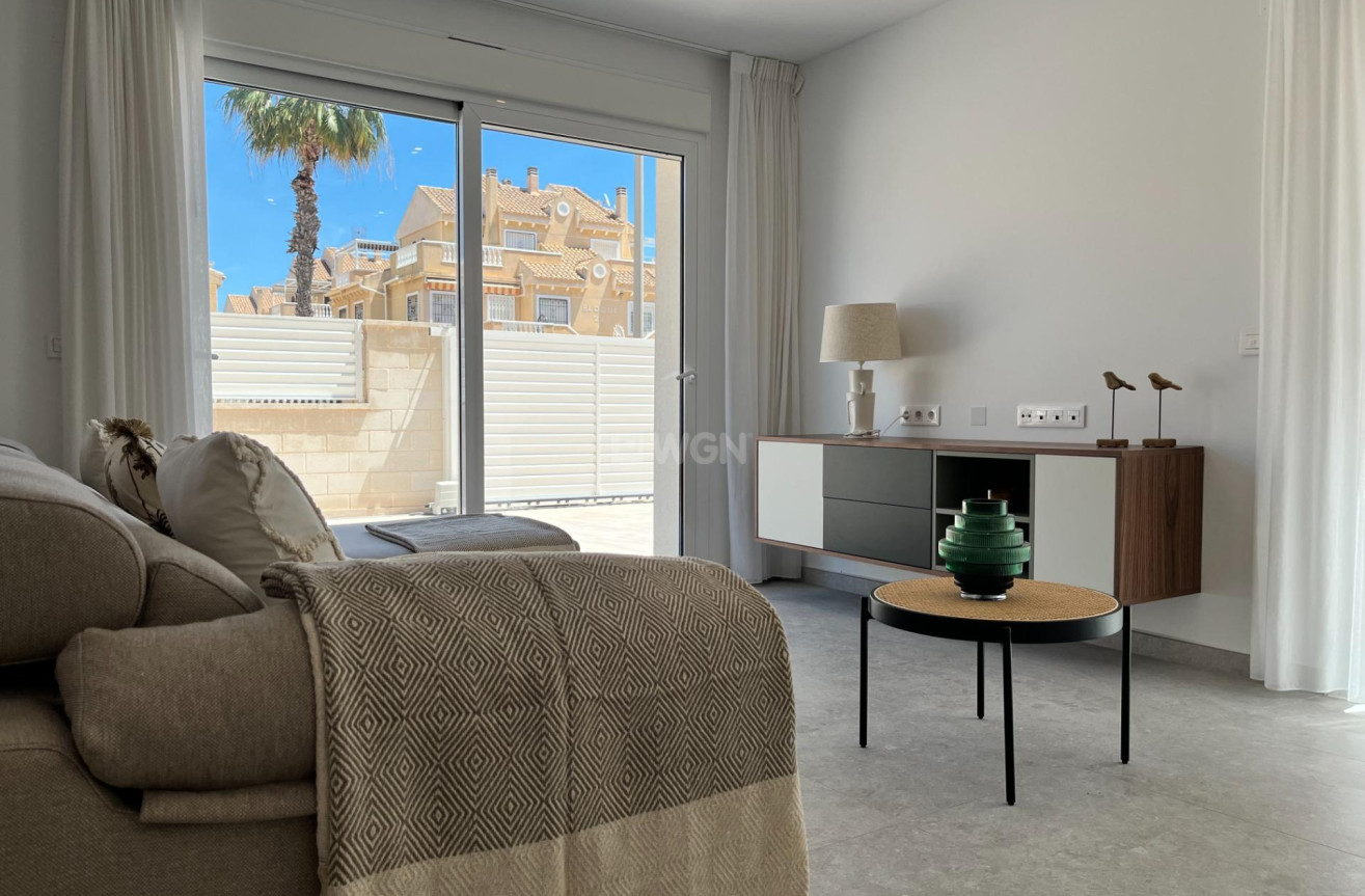 Reventa - Apartamento / piso - Torrevieja - aguas nuevas