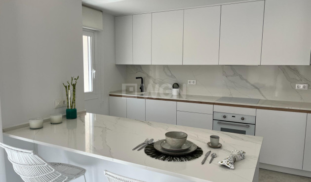 Reventa - Apartamento / piso - Torrevieja - aguas nuevas