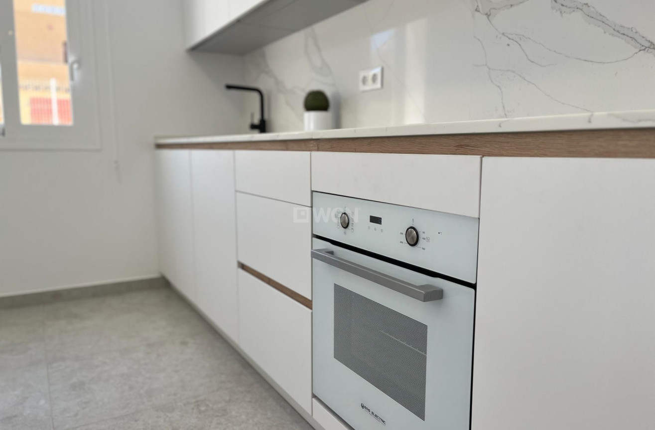 Reventa - Apartamento / piso - Torrevieja - aguas nuevas