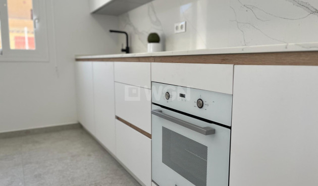 Reventa - Apartamento / piso - Torrevieja - aguas nuevas