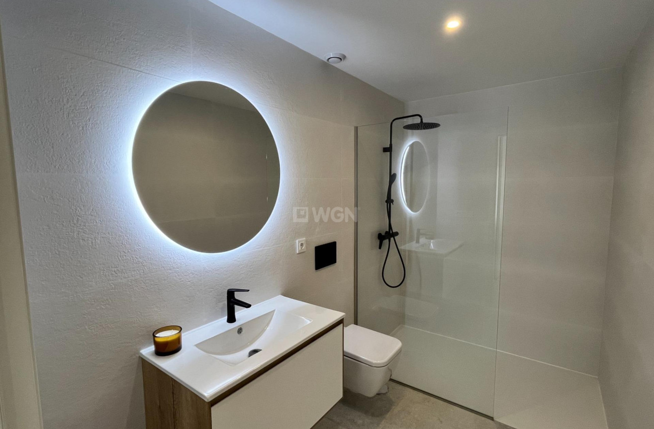 Reventa - Apartamento / piso - Torrevieja - aguas nuevas