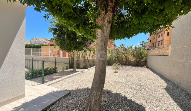 Reventa - Apartamento / piso - Torrevieja - aguas nuevas