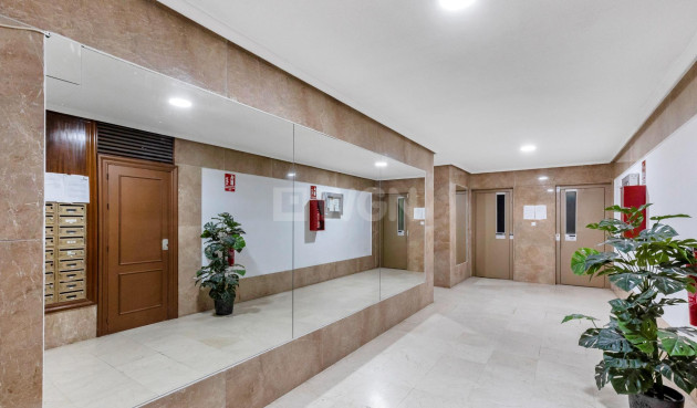 Reventa - Apartamento / piso - Torrevieja - Playa del Cura