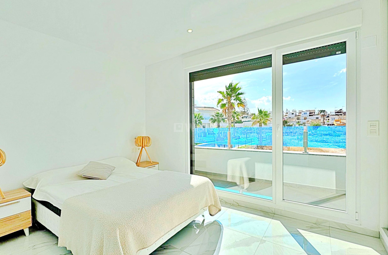 Resale - Townhouse - Torrevieja - Costa Blanca