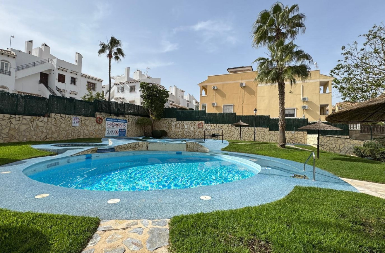 Resale - Apartment / flat - Villamartin - Costa Blanca