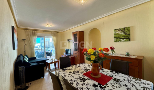 Resale - Apartment / flat - Villamartin - Costa Blanca