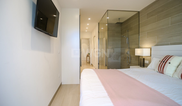 Odsprzedaż - Mieszkanie w bloku - Las Colinas Golf - Costa Blanca