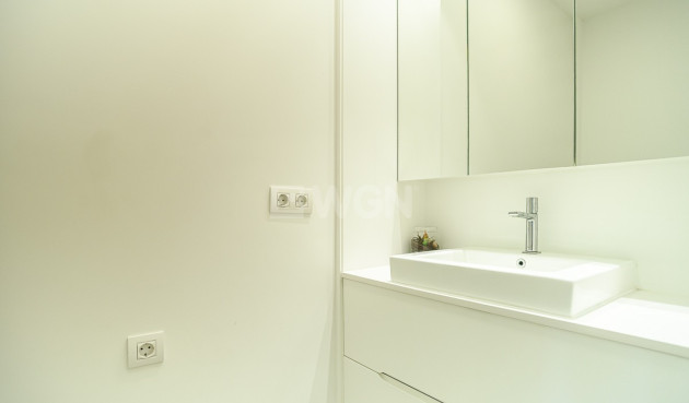 Odsprzedaż - Mieszkanie w bloku - Las Colinas Golf - Costa Blanca