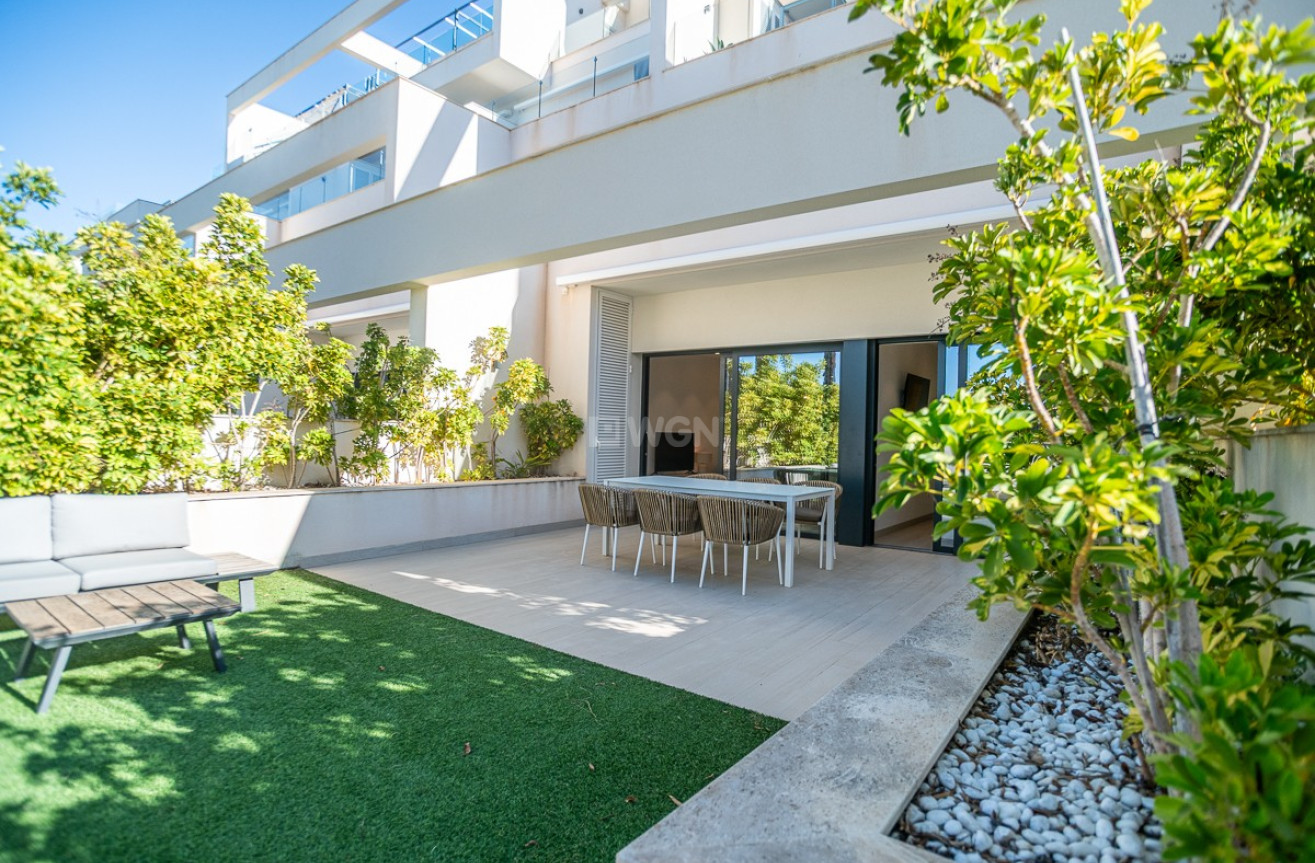 Odsprzedaż - Mieszkanie w bloku - Las Colinas Golf - Costa Blanca