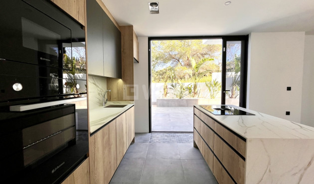 Odsprzedaż - Villa - Los Balcones - Costa Blanca