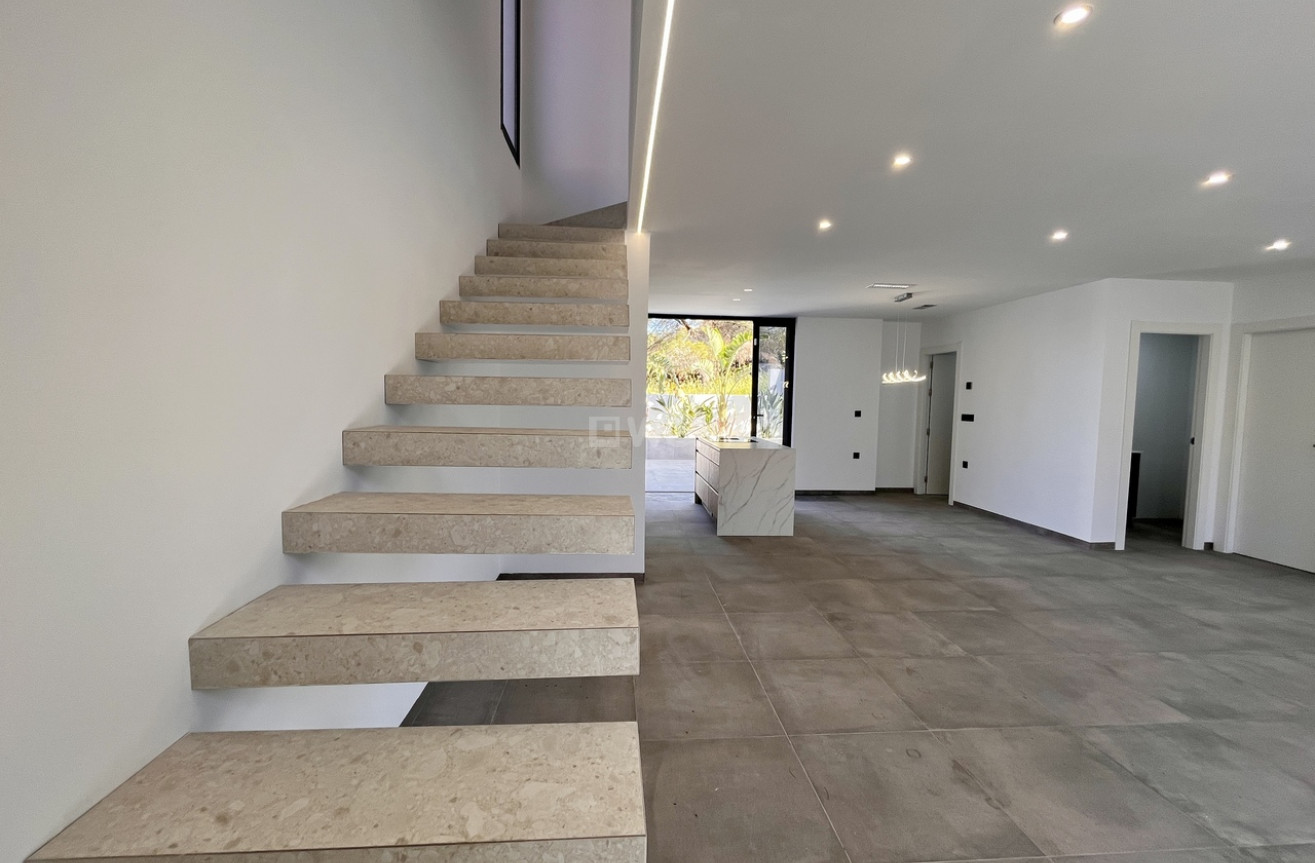 Odsprzedaż - Villa - Los Balcones - Costa Blanca