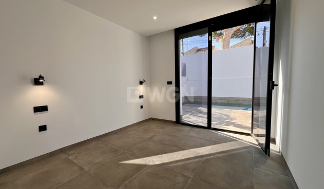 Odsprzedaż - Villa - Los Balcones - Costa Blanca