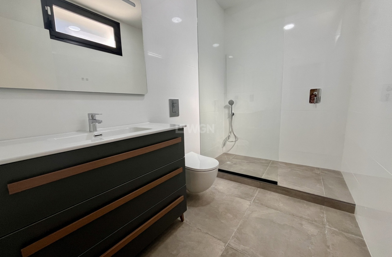 Odsprzedaż - Villa - Los Balcones - Costa Blanca