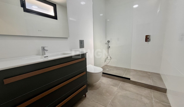 Odsprzedaż - Villa - Los Balcones - Costa Blanca