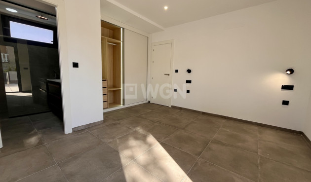 Odsprzedaż - Villa - Los Balcones - Costa Blanca